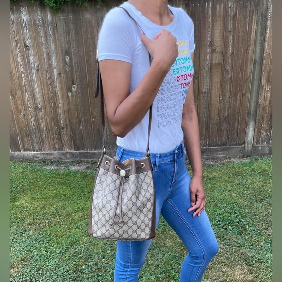 Gucci bucket bag - Picture 1 of 16